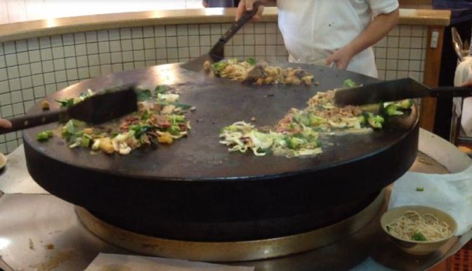 Big Wok Is the Last Great Mongolian Barbecue Buffet Left in Los Angeles -  Eater LA